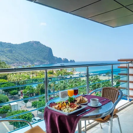 Gardenia אתר נופש